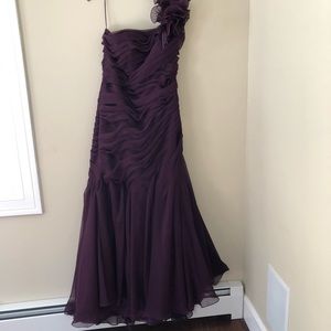 Beautiful NWT Aubergine Gown Size 16